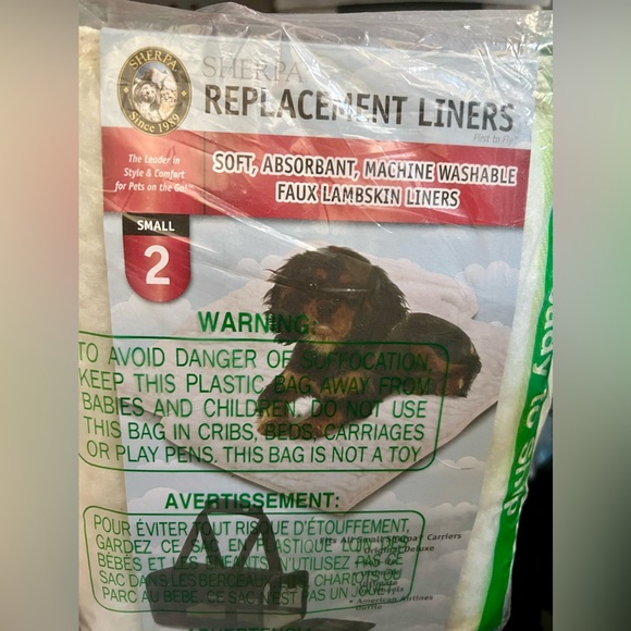 Sherpa Small Pet Carrier with Faux Lambskin Liners - Picture 2 of 3